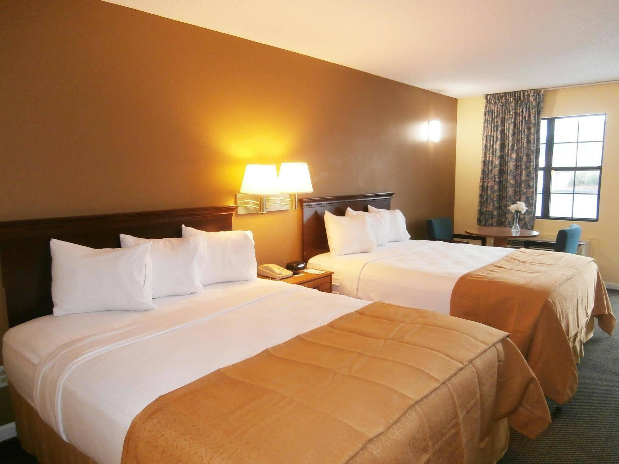 Loyalty Inn Hawkinsville Bagian luar foto