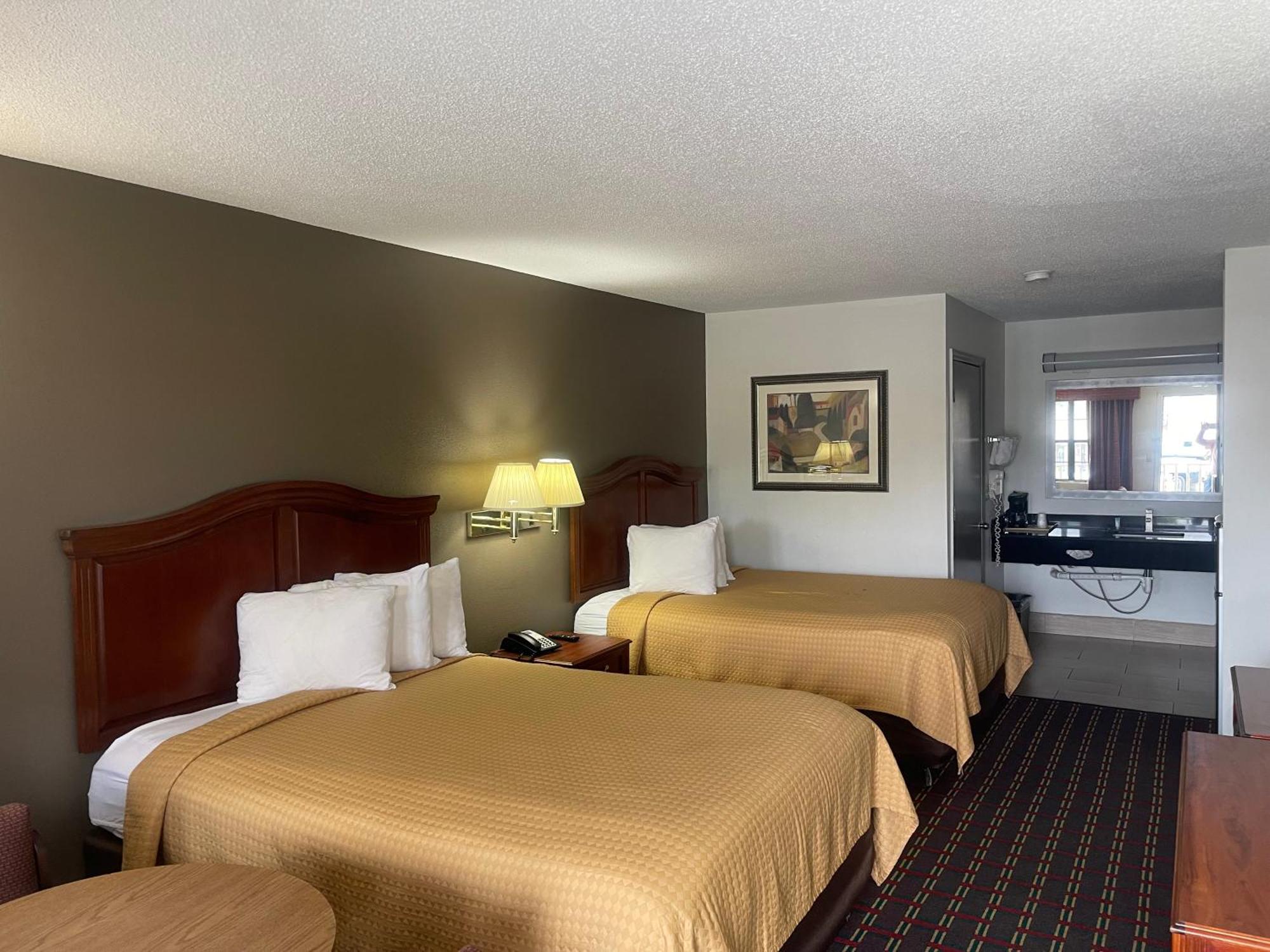 Loyalty Inn Hawkinsville Bagian luar foto