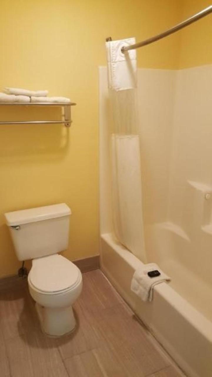 Loyalty Inn Hawkinsville Bagian luar foto