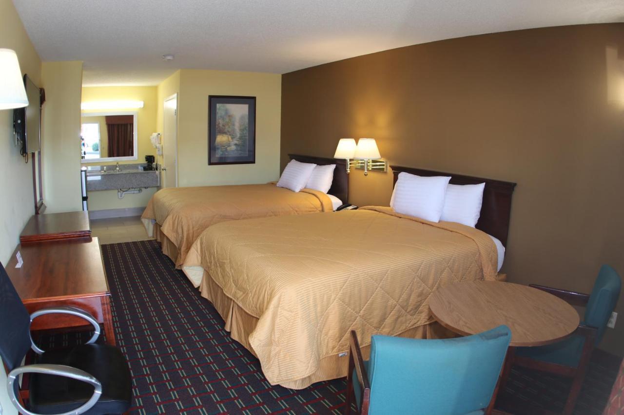 Loyalty Inn Hawkinsville Bagian luar foto