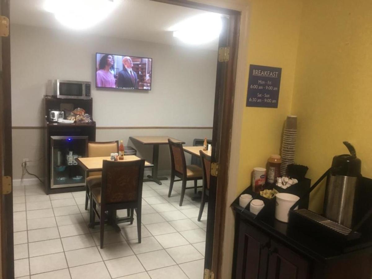 Loyalty Inn Hawkinsville Bagian luar foto